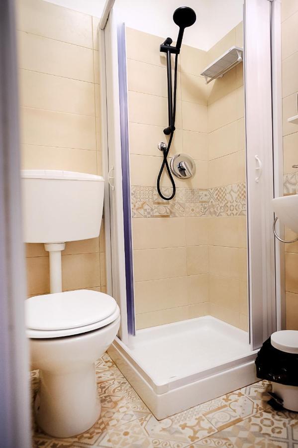 Logico 56 Apartment Bari Bagian luar foto